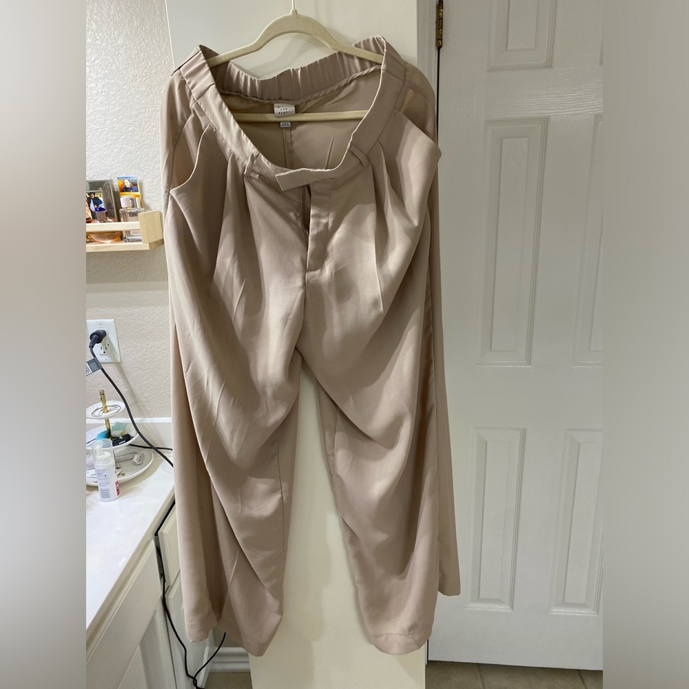 Dressing pants
